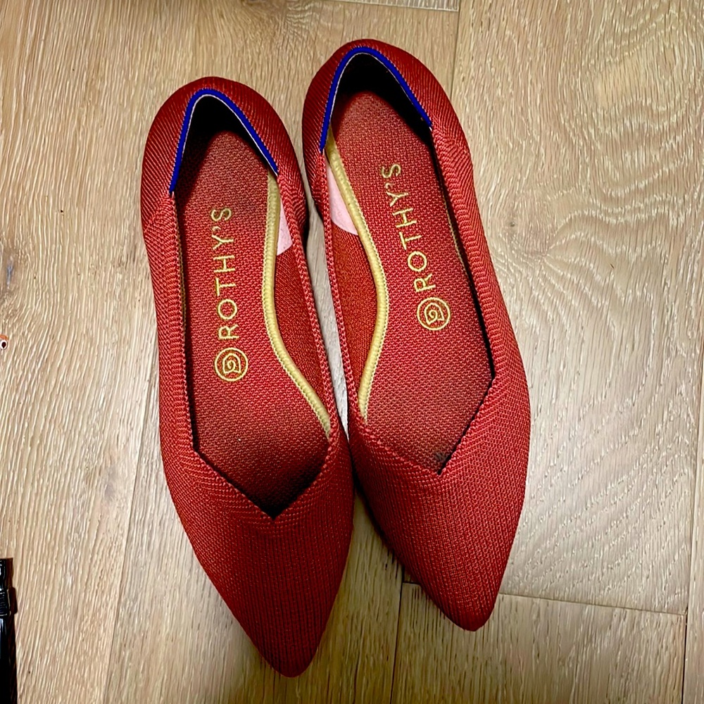 Rothy’s the point size 8